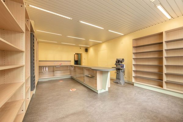 Commercieel te koop / Sint-Eloois-Vijve
