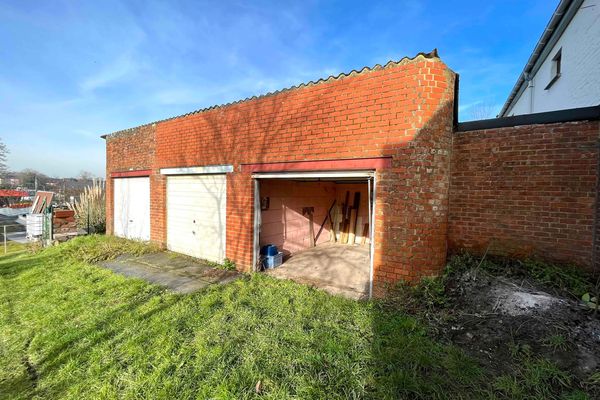 Garage
                            a vendre in Marcinelle