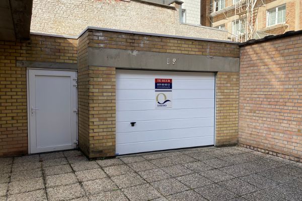 Garage
                                verhuurd in Oostende