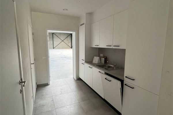 Commercieel verhuurd / Paal