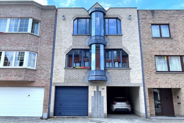 Estate main image