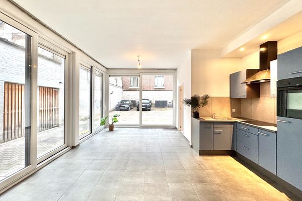 Gelijkvloers app.
                            te huur in Gent