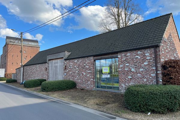 Kantoor
                            te huur in Waregem
