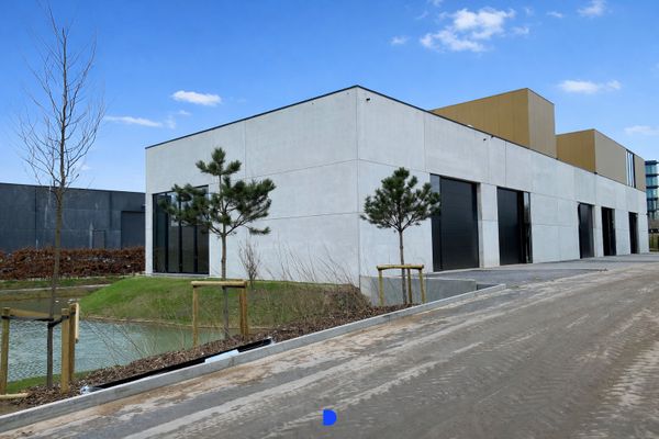 Magazijn
                            verhuurd in Rumbeke