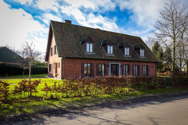 Huis
                                verkocht
                                in Adegem