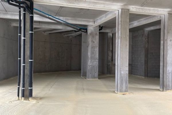Commercieel te koop / Beringen