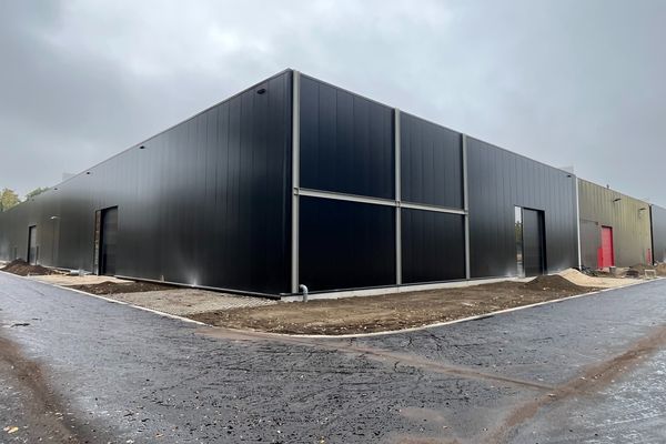 Industrieel te koop / Hasselt