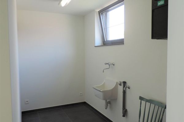 Huis verhuurd / Paal