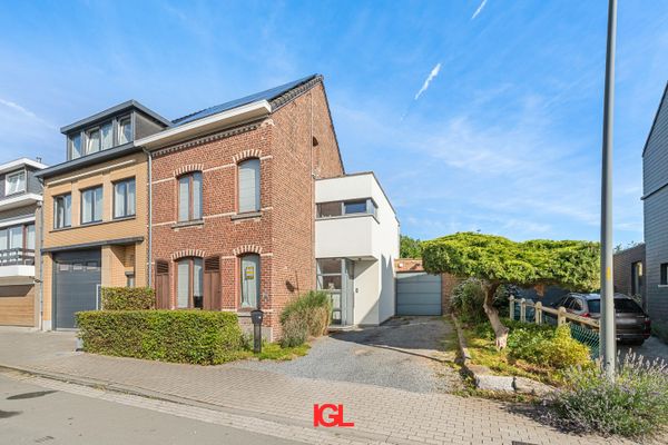 Estate main image