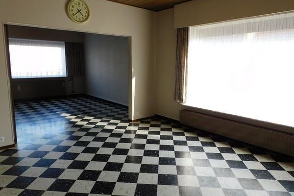 Huis verhuurd / Paal