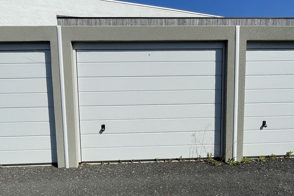 Garage
                                verhuurd
                                in Gits