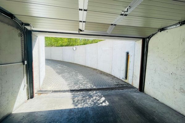 Garage te koop / Sint-Michiels
