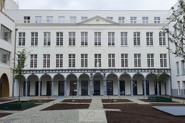 Estate main image