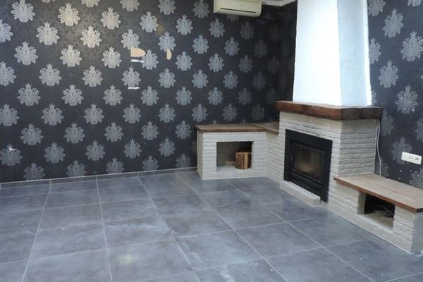 Commercieel te koop / Beringen