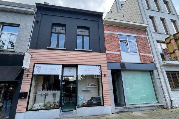 commercieel gelijkvloers
                            te huur in Brasschaat