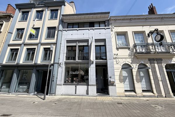 Handelspand met woonst in Hasselt