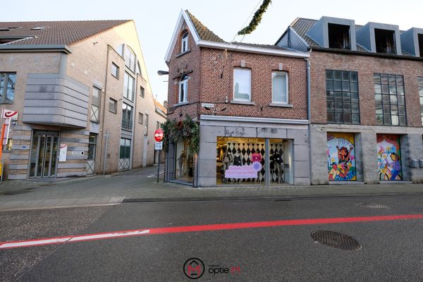 Estate main image