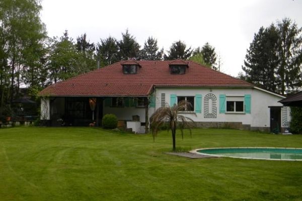 Villa
                            sold in Berg