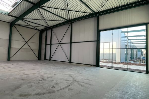 Industrieel te koop / Hasselt