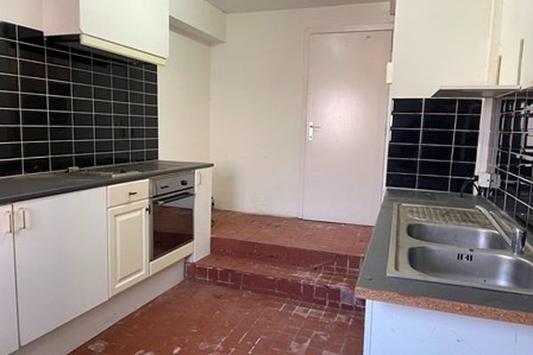 Commercieel te koop / Maaseik