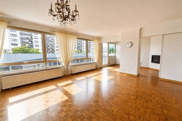 Intrekklaar appartement 
                            te huur in Genk