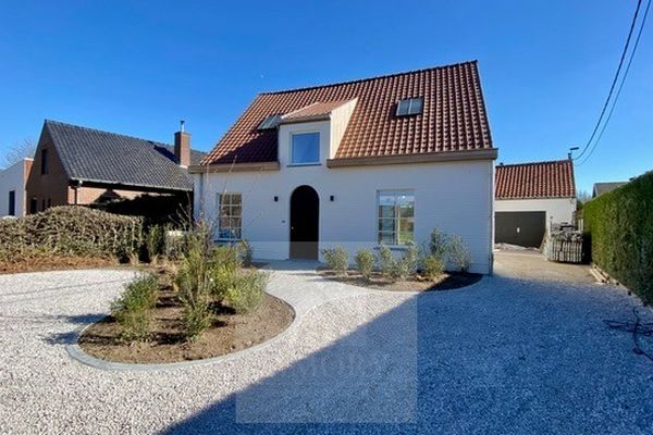 Huis
                                verkocht
                                in Desselgem