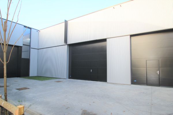 Industrieel
                                te huur
                                in Roeselare