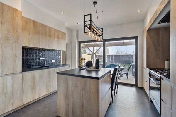Huis verkocht / Brecht