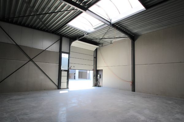 Industrieel
                                te huur
                                in Ardooie