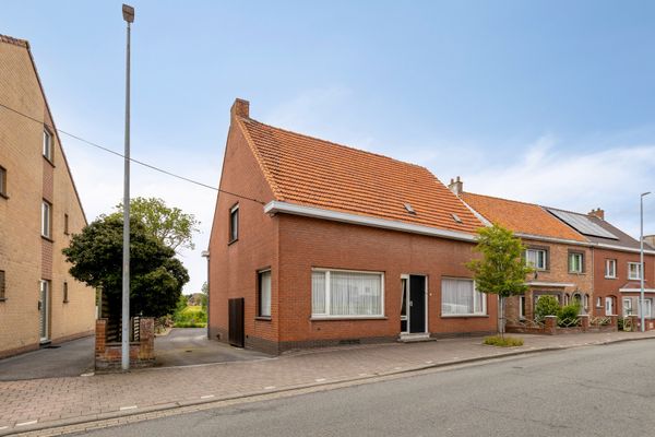 Huis
                                verkocht
                                in Handzame