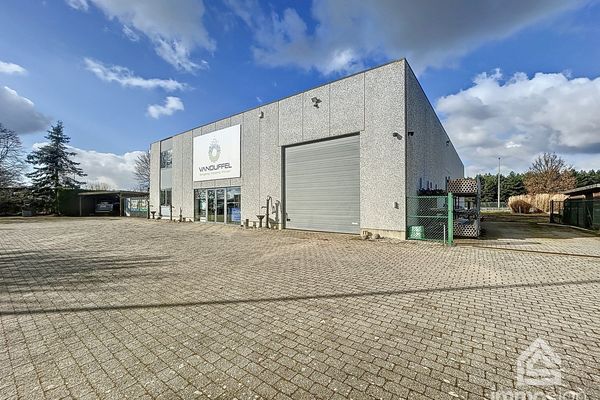Magazijn met woonst
                            verkocht ov in Lommel