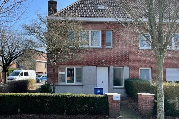 Huis
                                optie koop
                                in Mariakerke