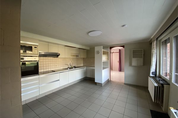 Commercieel verkocht / Paal