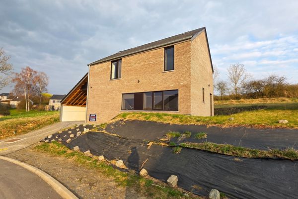 Maison
                            a vendre in Filot