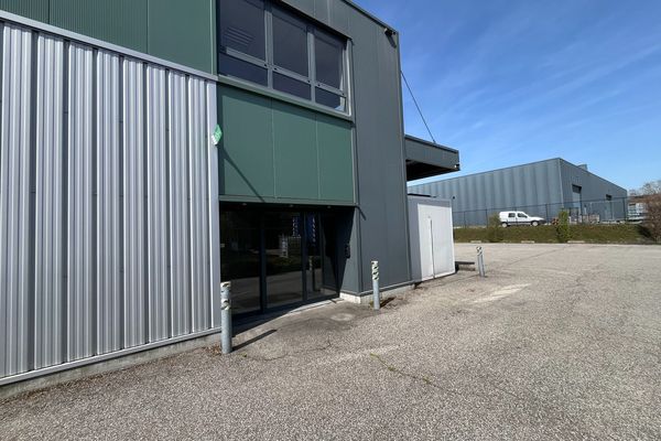 Industrieel te koop / Genk