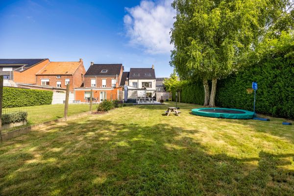 Huis
                            te koop in Aartrijke