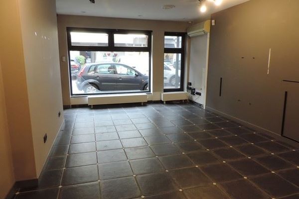 Commercieel te koop / Beringen