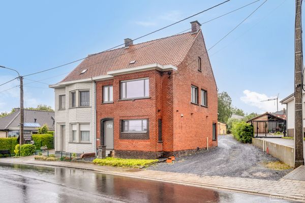 Huis
                            te koop in Vichte