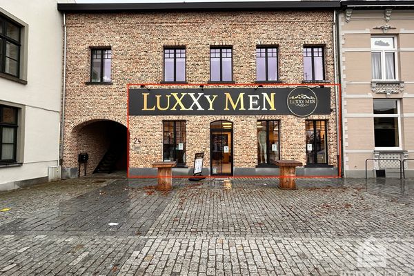 Handelsgelijkvloers
                            te huur in Peer