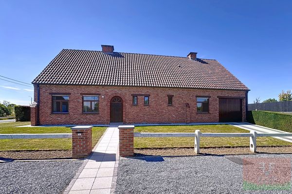 Huis
                                te koop
                                in Letterhoutem