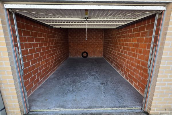 Garage te koop / Koekelare