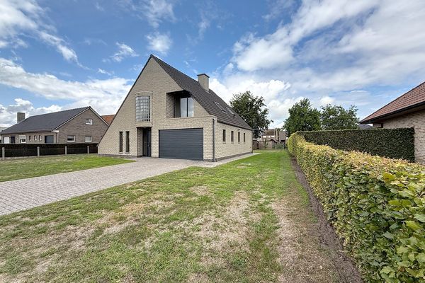 Huis
                                te koop
                                in Kaprijke
