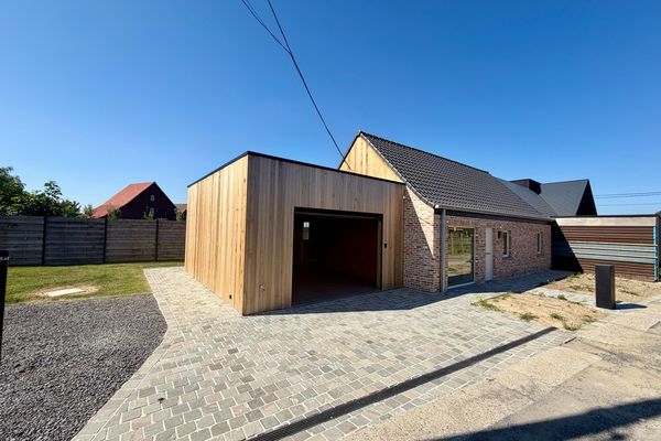 Huis
                            te huur in Tiegem
