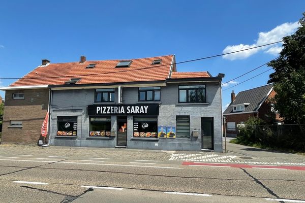 Handelspand met woonst
                                te koop in Herent