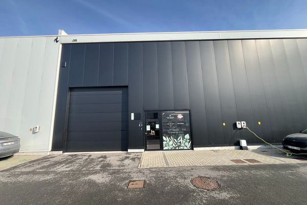 Industrieel te koop / Hasselt