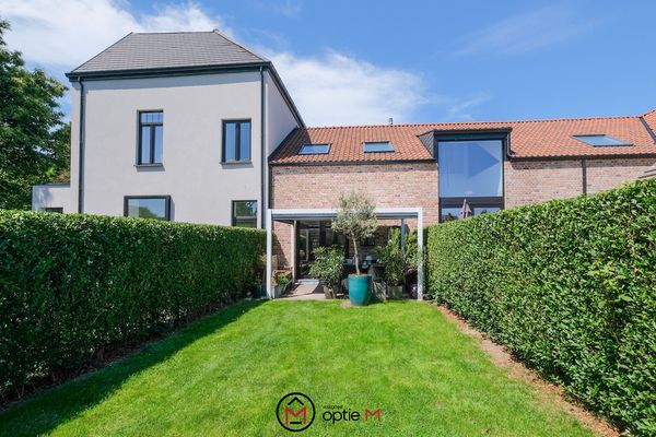 Estate main image