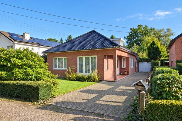 Huis
                                te koop
                                in Neerharen