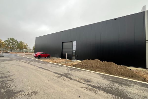 Industrieel te koop / Hasselt