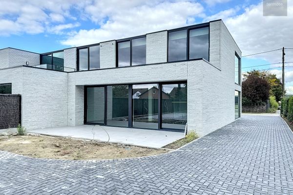 Praktijkruimte
                            te huur in Waregem