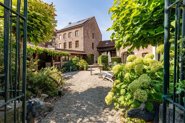 Uitzonderlijke woning
                                te koop in Hoegaarden